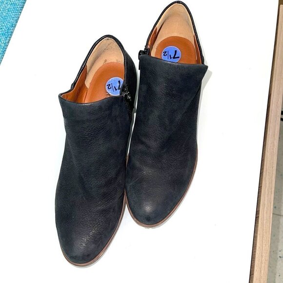 Lucky Brand Leather Booties Womens Size 7.5 Inside Zipper Manmade Sole Black - Picture 10 of 10